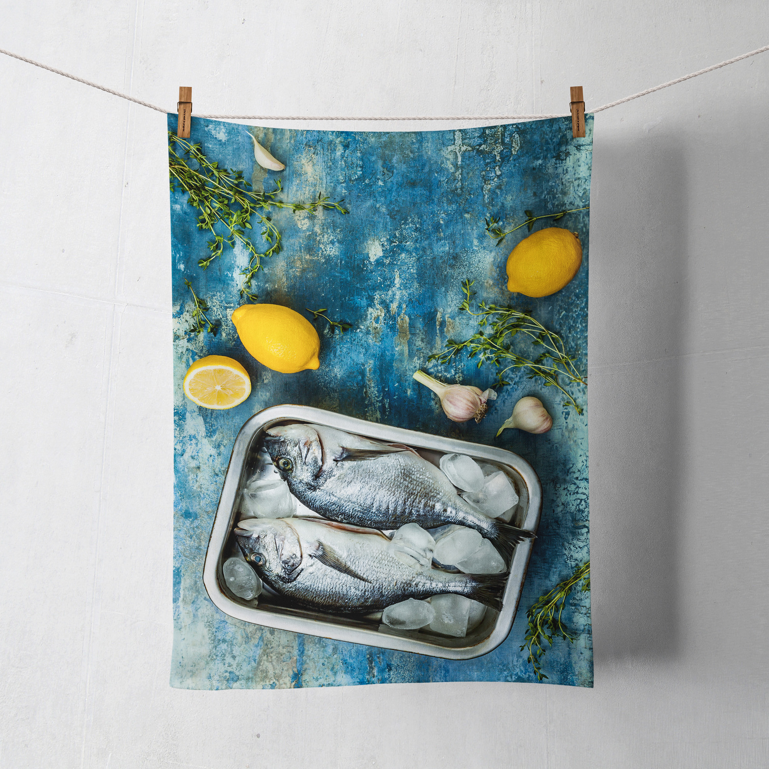 _FoodTowel_fishtin