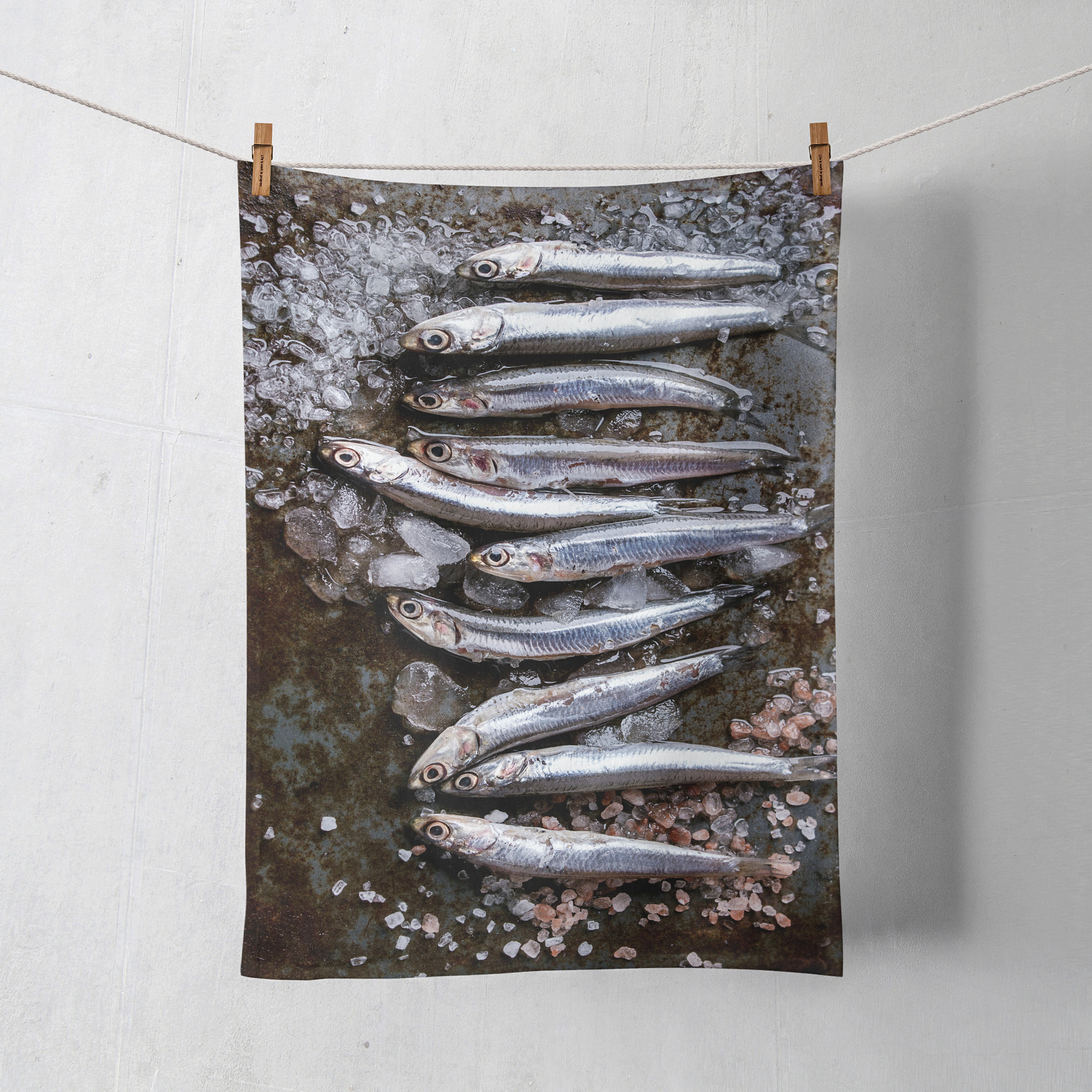 _FoodTowel_sardines