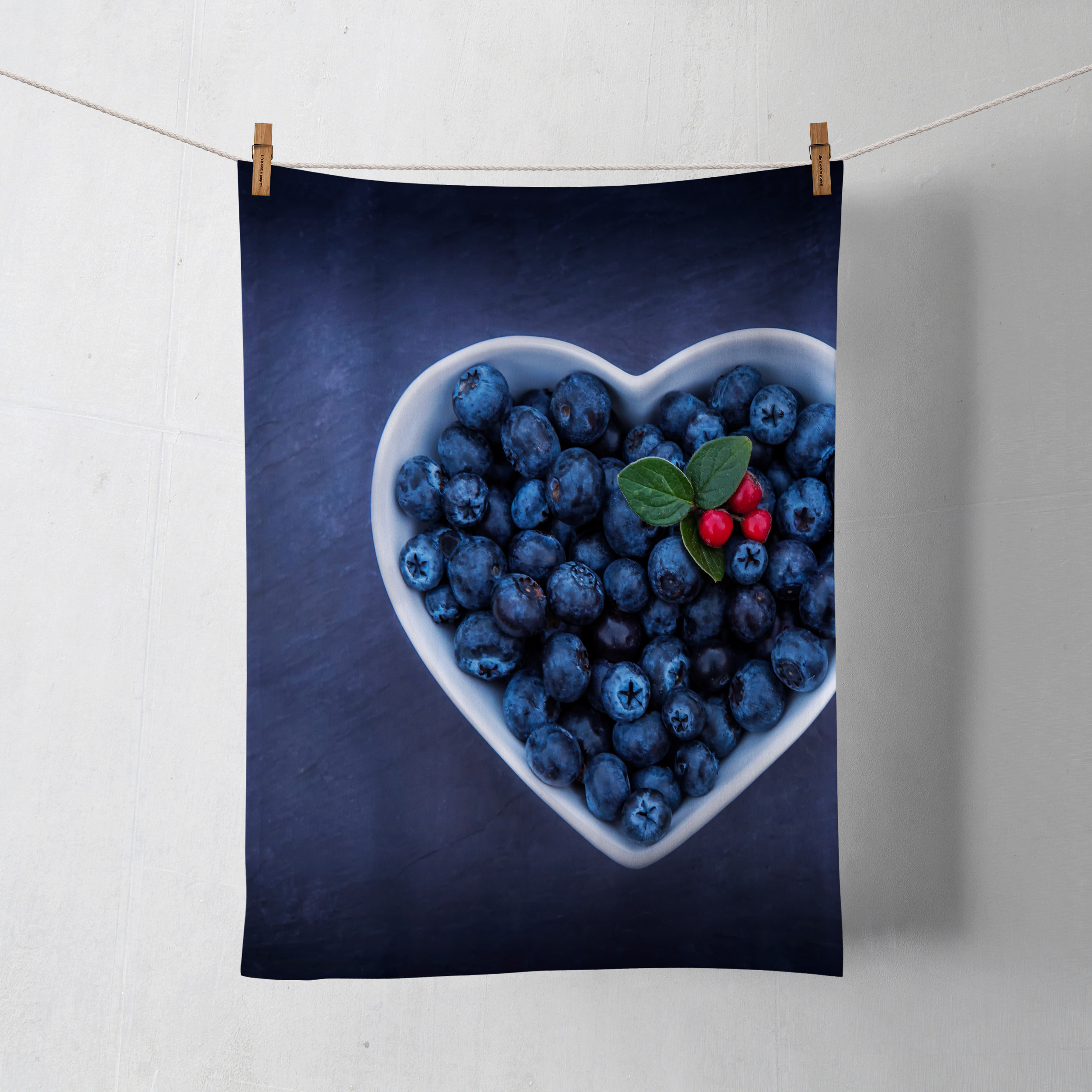 -Food_towel_blue_berry_heart